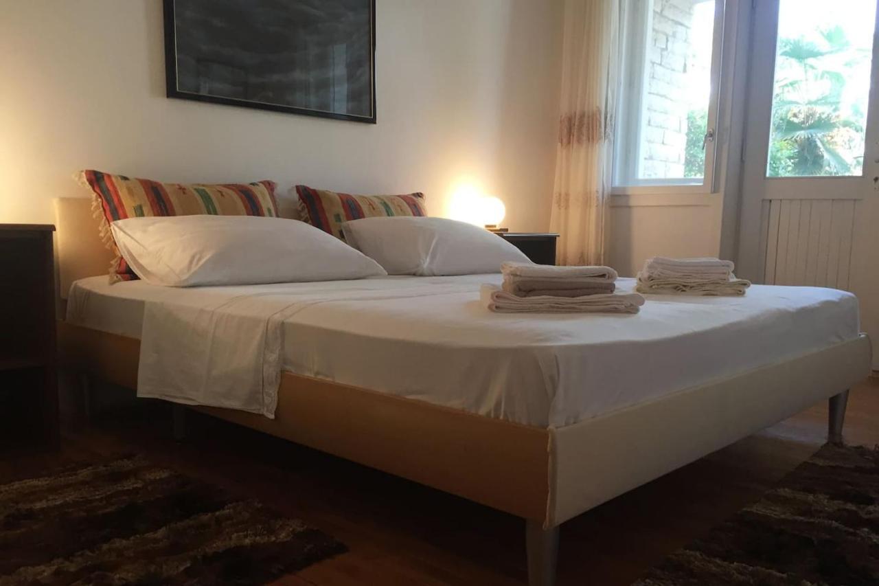 Domic ,Two Bedrooms Whit Large Terrace Njivice Eksteriør bilde
